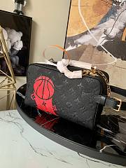 Kitlife Louis Vuitton LVxNBA Cloakroom Dopp Kit Black - M58515 - 15 x 24 x 15 cm - 2