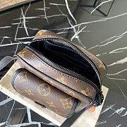 Kitlife Louis Vuitton CHRISTOPHER WEARABLE WALLET Black - M80793 -15 x 17 x 8 cm  - 3