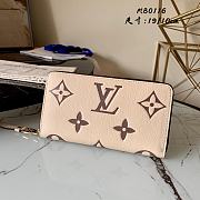 Kitlife Louis Vuitton Zippy Wallet Bicolor Monogram Empreinte Leather Cream / Bois de Rose Pink – M80116 - 19x10cm - 1