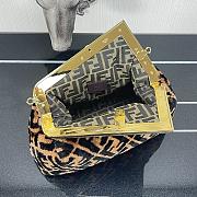 Kitlife Fendi First Medium Sheep Shearing FF pattern -  32.5x15x23.5cm - 4