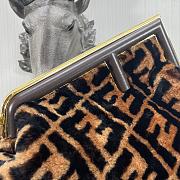 Kitlife Fendi First Medium Sheep Shearing FF pattern -  32.5x15x23.5cm - 3