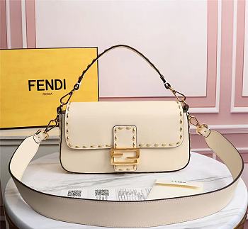 Kitlife Fendi BAGUETTE White leather bag ­- 8BR600 - 28x6x13cm