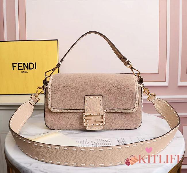 Kitlife Fendi BAGUETTE beige suede leather bag  - 27×6×15cm - 1