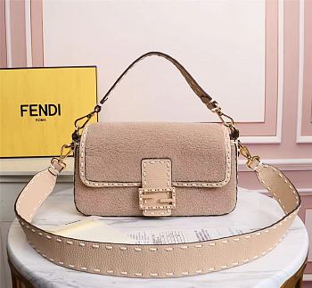 Kitlife Fendi BAGUETTE beige suede leather bag  - 27×6×15cm