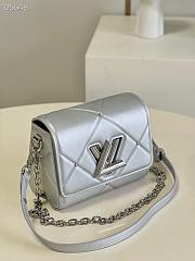 Kitlife Louis Vuitton Twist PM Argent - M59031 - 19 x 15 x 9 cm - 4