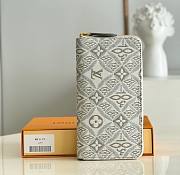 Kitlife Louis Vuitton Zippy Wallet Monogram Ecru Beige / Taupe Brown - M81172 - 19.5x10.5x2.5cm - 1