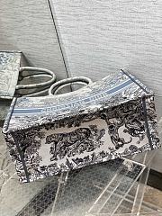 Kitlife Dior Book Tote Blue Gradient Toile de Jouy Embroidery - 42*18*35cm - 5