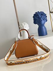 Kitlife Louis Vuitton Cluny Mini Epi Leather in Gold Honey - M58928 - 20 x 16 x 7.5cm - 6