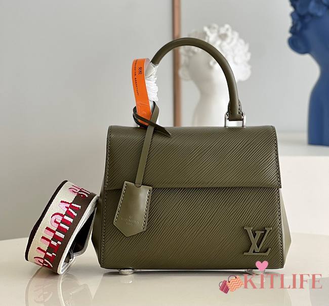 Kitlife Louis Vuitton Cluny Mini Epi Leather in Green - M58928