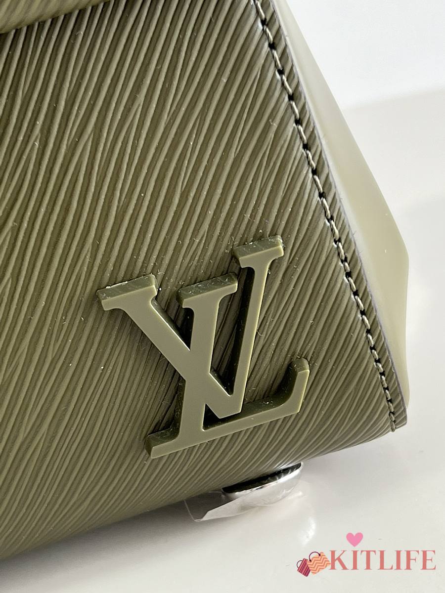 Louis Vuitton Epi Leather Cluny Mini - Handbags M20778 Guimauve