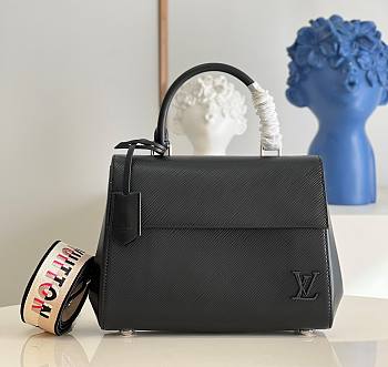 Kitlife Louis Vuitton Cluny BB Epi Leather in Black - M59134 - 28 x 20 x 10 cm