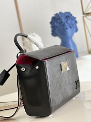 Kitlife Louis Vuitton Cluny BB Epi Leather in Black - M59134 - 28 x 20 x 10 cm - 4