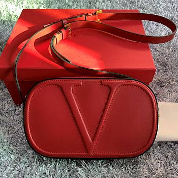 Ktilife Valentino Garavani VLOGO Leather Camera Bag Red – 25x15.5x6cm