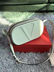 Ktilife Valentino Garavani VLOGO Leather Camera Bag White – 25x15.5x6cm - 3