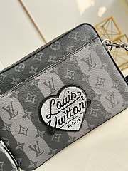 Kitlife Louis Vuitton Trio Messenger Bag in Grey - M45965 - 25x18.5x7cm - 5