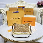 Kitlife Louis Vuitton Easy Pouch On Strap Brown - M81066 - 19 x 11.5 x 3 - 1