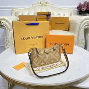 Kitlife Louis Vuitton Easy Pouch On Strap Brown - M81066 - 19 x 11.5 x 3 - 3