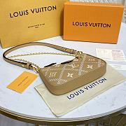 Kitlife Louis Vuitton Easy Pouch On Strap Brown - M81066 - 19 x 11.5 x 3 - 4