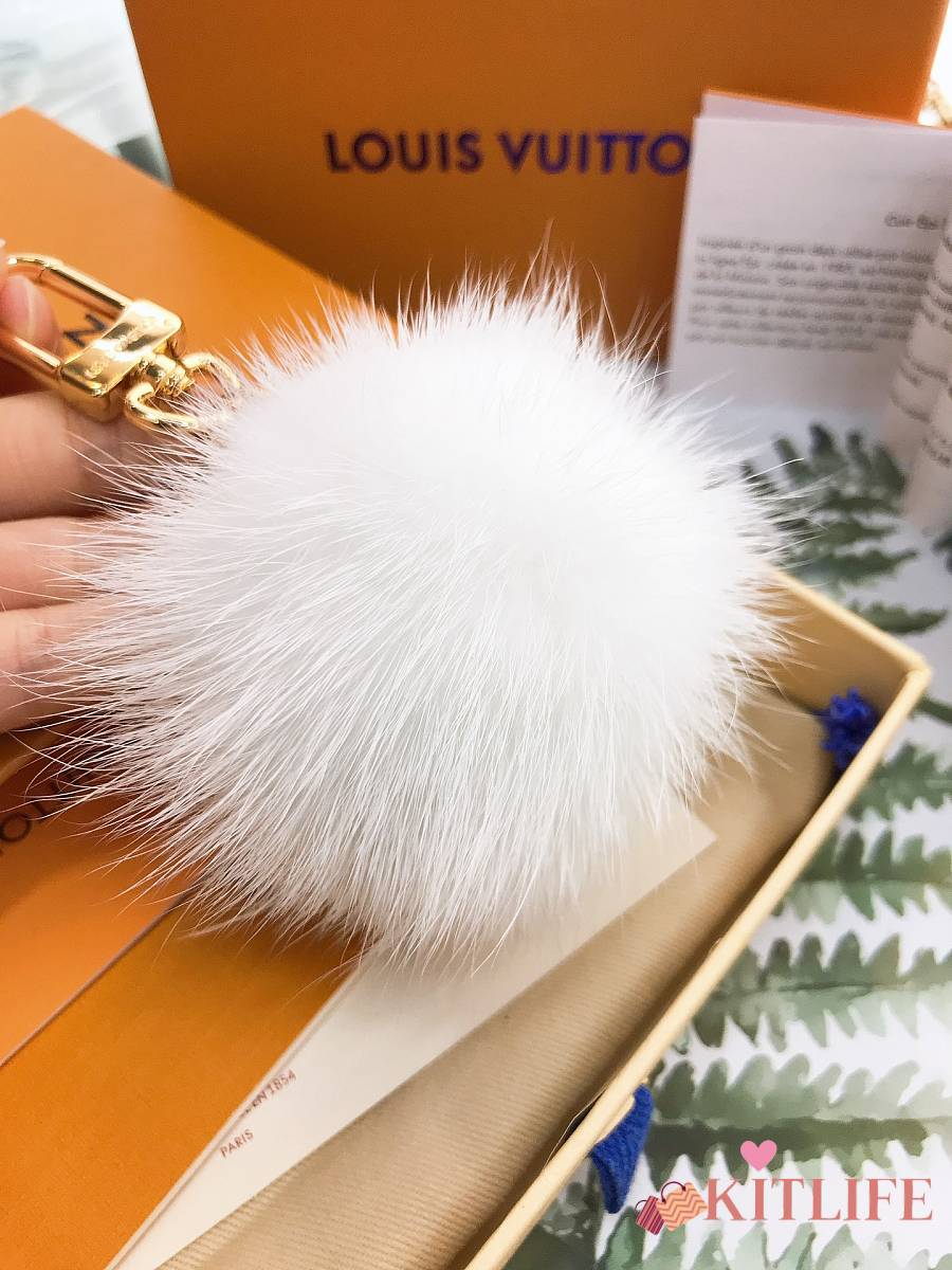 Penguin Fur Bag Charm and Key Holder S00 - Accessories