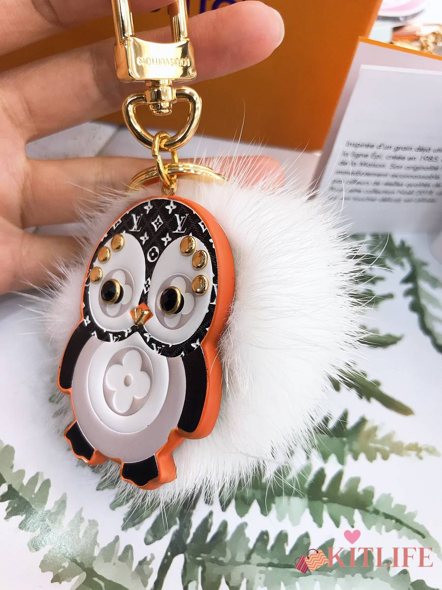 Penguin Fur Bag Charm and Key Holder S00 - Accessories