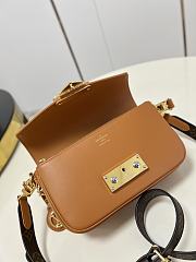 Kitlife Louis Vuitton Swing Bag H27 Brown - M20393 - 24 x 15 x 6 cm - 6