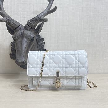 Kitkife Lady Dior Chain Pouch White Cannage Lambskin - S0937O - 19.5 x 12.5 x 5 cm