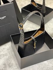 Kitlife YSL LE 5 A 7 HOBO IN BLACK CROCODILE-EMBOSSED SHINY LEATHER - 25X14X6cm - 6