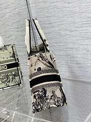 Kitlife Dior Small Book Tote Latte Toile de Jouy Zodiac Embroidery - 26x8x22cm - 4