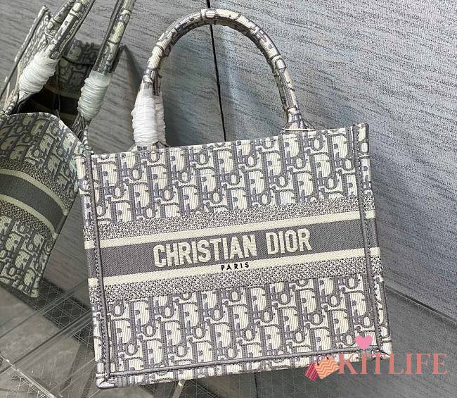 Kitlife Dior Small Book Tote Gray Dior Oblique Embroidery  - 26x8x22cm - 1