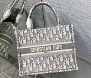 Kitlife Dior Small Book Tote Gray Dior Oblique Embroidery  - 26x8x22cm - 1