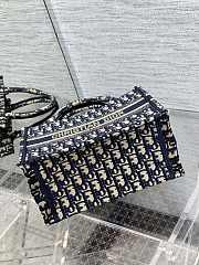 Kitlife Dior Small Book Tote Blue Dior Oblique Embroidery - 26x8x22cm - 6