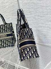 Kitlife Dior Small Book Tote Blue Dior Oblique Embroidery - 26x8x22cm - 2