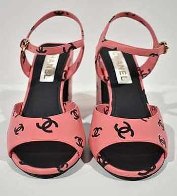 Kitlife Chanel 22s Printed Lambskin Cc Logo Ankle Strap Block Pink Heel Sandal