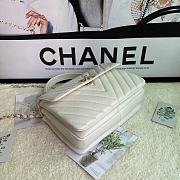 Kitlife Chanel Trendy CC Chevron White Bag With Gold Hardware - 25×12×17CM - 3