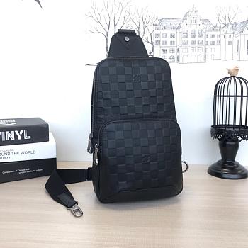 Louis Vuitton Avenue Sling Black Bag - 31x20x10cm