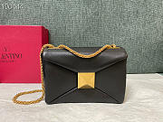 Kitlife Valentino ONE STUD NAPPA BAG WITH CHAIN Black Gold Hardware - 19x14x11cm - 1