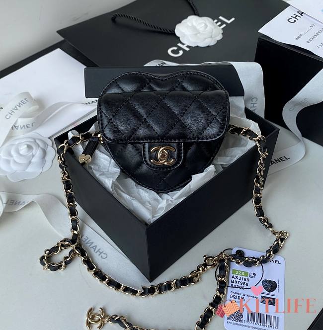Kitlife Chanel Heart Clutch with Chain In Black - AP2784 - 12 × 13 × 5.5 cm - 1