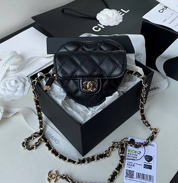 Kitlife Chanel Heart Clutch with Chain In Black - AP2784 - 12 × 13 × 5.5 cm