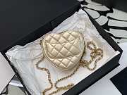 Kitlife Chanel Heart Clutch with Chain In Gold - AP2784 - 12 × 13 × 5.5 cm - 5