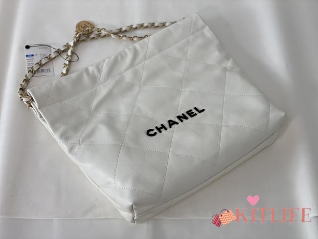 Kitlife Chanel 22 Large White Handbag Black Logo - 35x37x7cm - 1