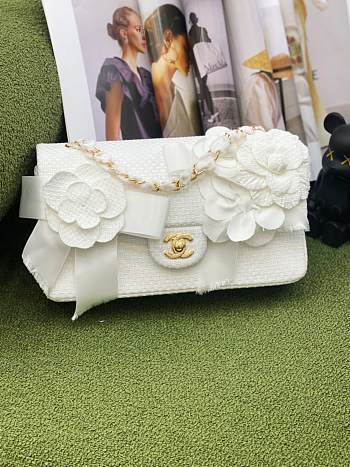 Kitlife Chanel Flap Bag White Flower - 25x7x16 cm