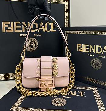 Kitlife Fendace Brooch mini baguette Fendace Pink leather bag - 20*13*5cm