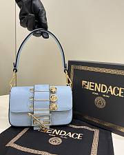 Kitlife Fendace Brooch mini baguette Fendace Blue leather bag - 20*13*5cm - 1