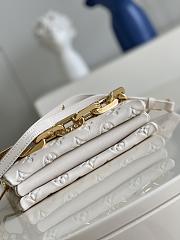 Kitlife Louis Vuitton COUSSIN BB White - M20770 - 21 x 16 x 7 cm - 3