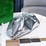 Kitlife Bottega Veneta Metallised leather clutch silver pouch - 618128 - 38x18x18cm - 2