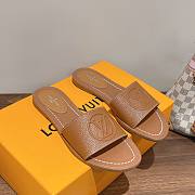 Kitlife Louis Vuitton Lock It Flat Mule Grained Calf Leather - White/Brown/Black - 2