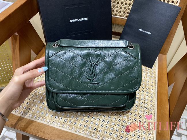 KITLIFE YSL NIKI BABY CHAIN BAG IN CRINKLED VINTAGE GREEN LEATHER - 21 X 16 X 7,5 CM - 1