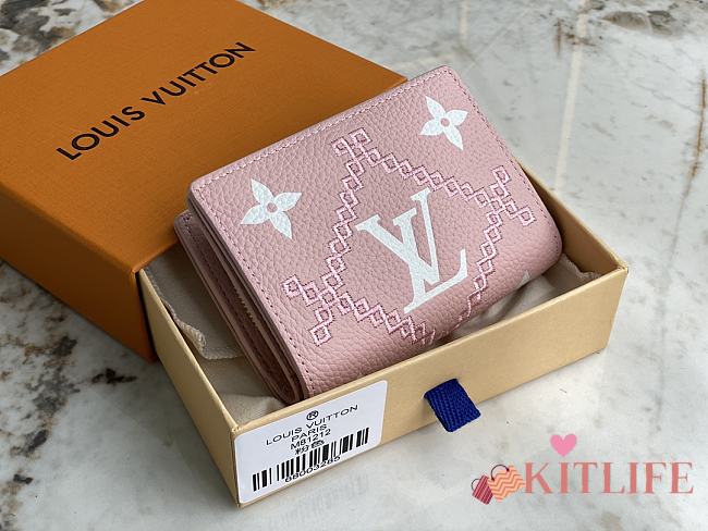 Kitlife Louis Vuitton CLEA WALLET PINK - M81212 - 11 x 8.5 x 3.5 cm 