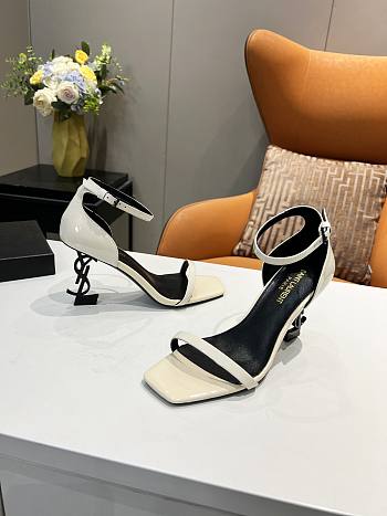 KITLIFE YSL OPYUM SANDALS IN PATENT LEATHER WITH BLACK HEEL IN BLACK, WHITE COLOR