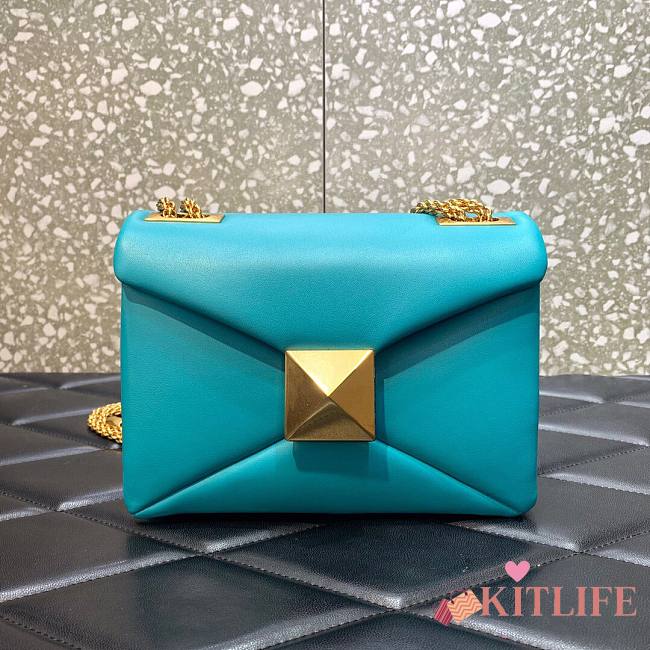 Kitlife Valentino ONE STUD NAPPA BAG WITH CHAIN Blue Gold Hardware - 19x14x11cm - 1